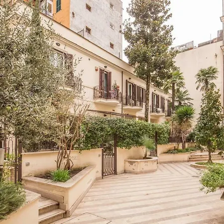 Leopardi Gardens By Colosseum * Řím